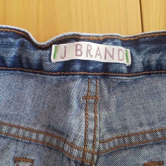 J BRAND DISTRESSED CUT-OFF JEAN SHORTS - Picture 4 of 8